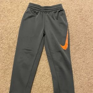 Nike, Boys Jogger, Size 7